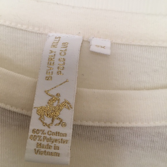 Woman’s top - Picture 3 of 3